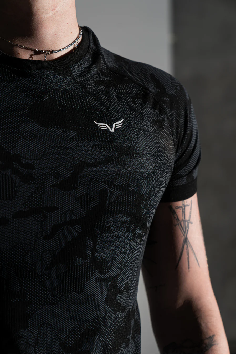 Mens Camo Black Tree Compression Tee - Image 6